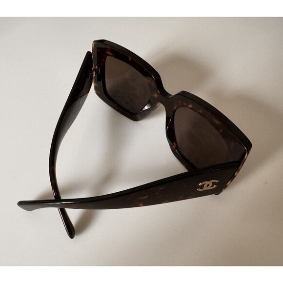 Chanel Women's Tortoise Chunky Square Frame Sunglasses With CC Logo Item #5435-A - Picture 5 of 16